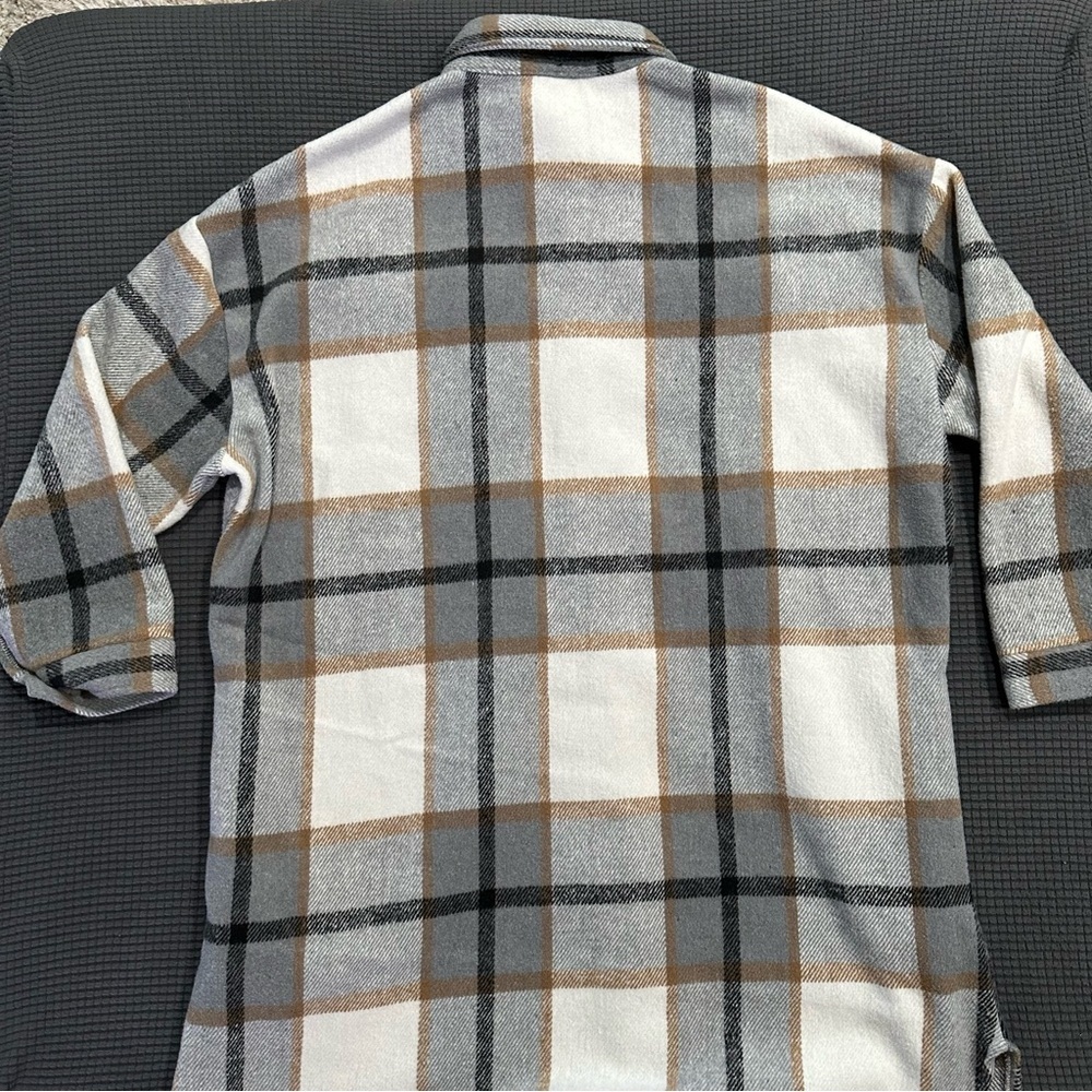 Plaid Button-Up Women's Jacket - Picture 3 of 4